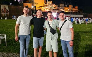 Formacja Playboys na Jasnej Górze! Gwiazdy pokazali religijne oblicze!