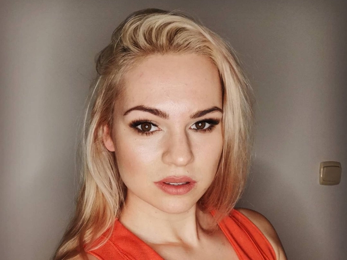 Najgorętsze kadry tego roku?! Gwiazda disco polo kusi jędrnymi pośladkami! 
