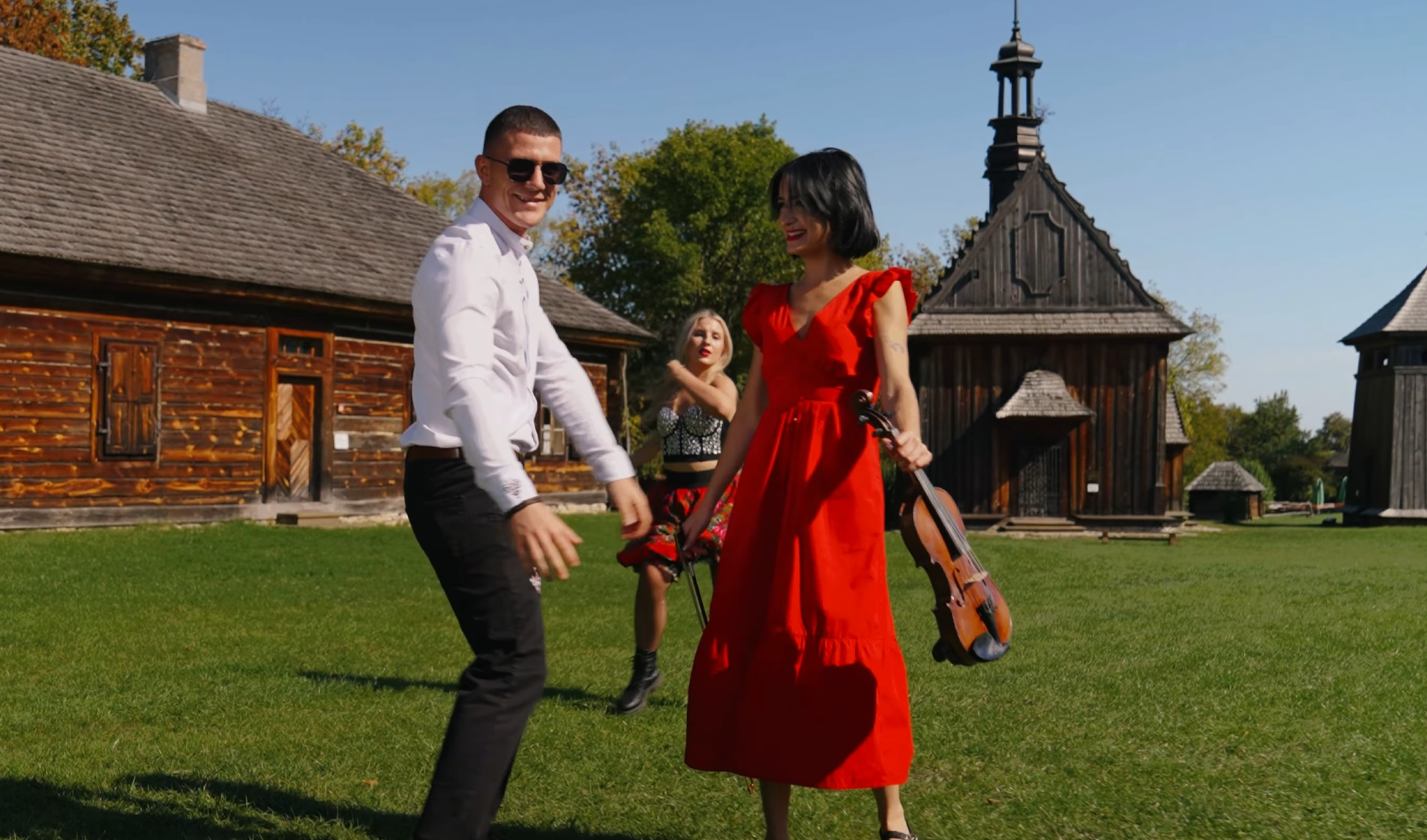 Fox Folk prezentuje nowy singiel 