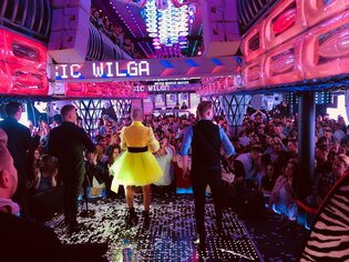 Genialny występ Pięknych i Młodych! Zespół disco polo rozwalił system!