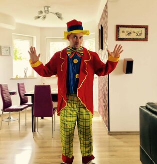 Gesek zmienił image? Jak Wam się podoba w kolorowym stylu?