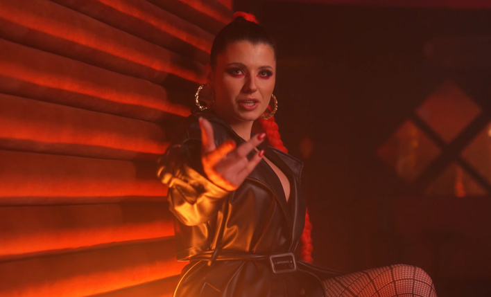 Głośny powrót hitu „Hit My Heart”. Sybi nagrała „Jak magnes”! Gorąca premiera