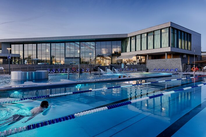 Nowa Gwiazda Wodnej Rekreacji: Termy Poddębice i Mapa Najciekawszych Aquaparków w Polsce