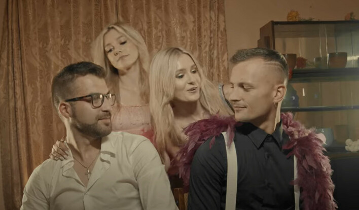 Gorące Bliźniaczki atakują świat disco polo! Gani „bomba, hicior„ Posłuchajcie premiery „Vixa„!