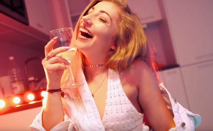 Gorąca i piekielnie seksowna premiera w branży disco polo. Tak odważnie jeszcze nie było. 