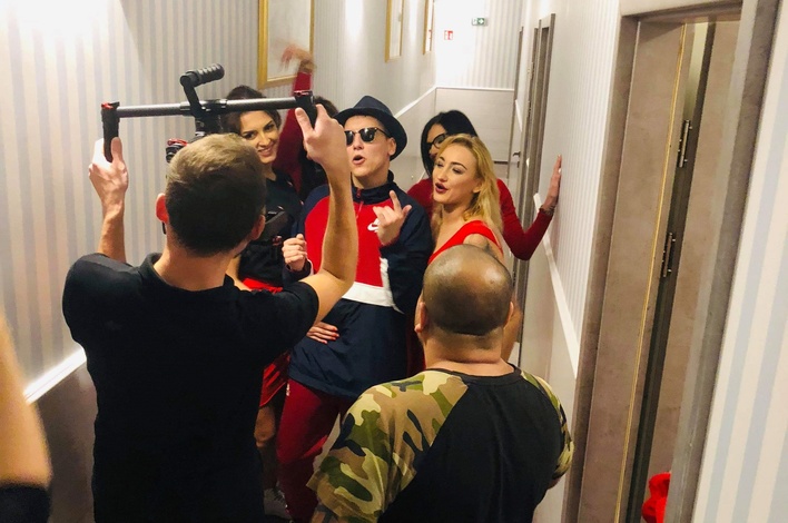 Gorąca nowość od MiłegoPana pt. "Małolatki". To będzie większy hit niż "Królowa"?!