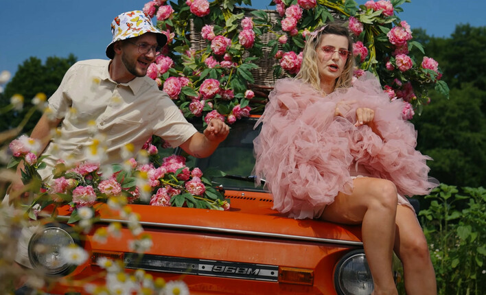 Gorąca premiera: Asia - Motyle! Solowa kariera jej służy?! Zobaczcie nowość! 