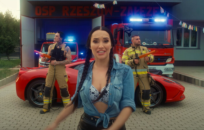 Gorąca premiera: Daj To Głośniej pt. „Ze wsi dziewczyna„.