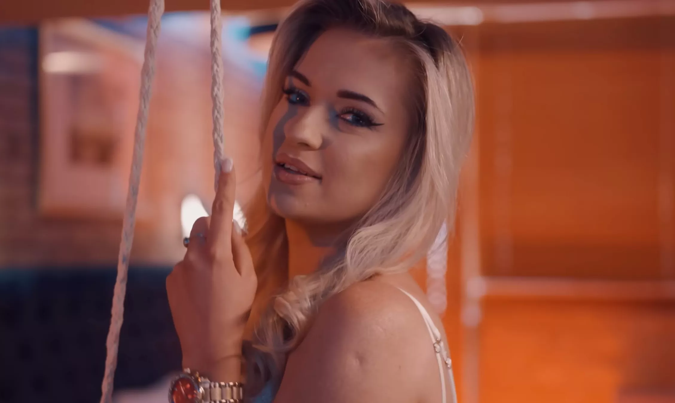 Gorąca premiera Magnum „Zakochani". Paulina Palenka skradła cały teledysk disco polo