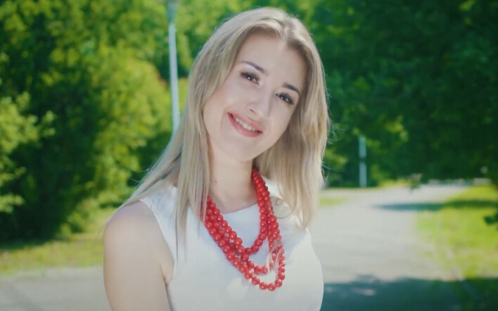 Gorąca premiera: Niezapomniana i jej nowy hit „Chłopaku patrzysz w moje oczy„