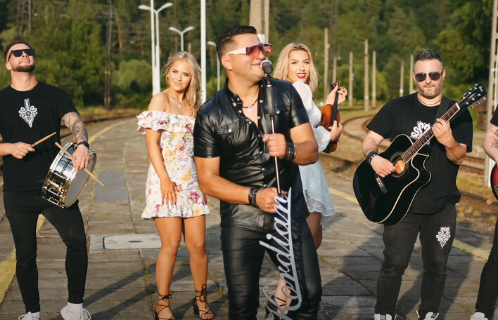 Gorąca premiera: Nowość Kordiana: „Szczęścia życzę Wam”. Fani: To genialna produkcja! 