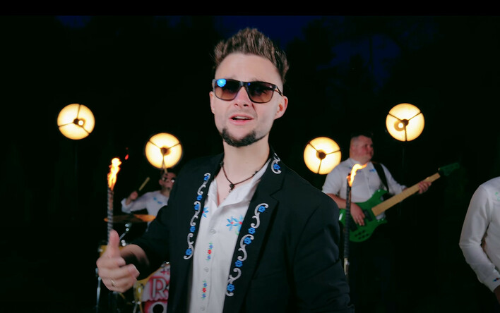 Gorąca Premiera: Nowy hit od zespołu ROY – „Ja i Ty„ podbija serce publiczności!
