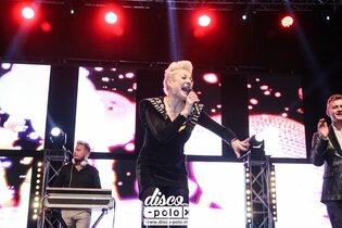 Gorąca premiera od Pięknych i Młodych na żywo! Publika oszalała | VIDEO