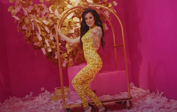 Gorąca premiera! Roxaok zaskoczyła premierą „Rozpieszczona dama„! To będzie hit karnawału?!