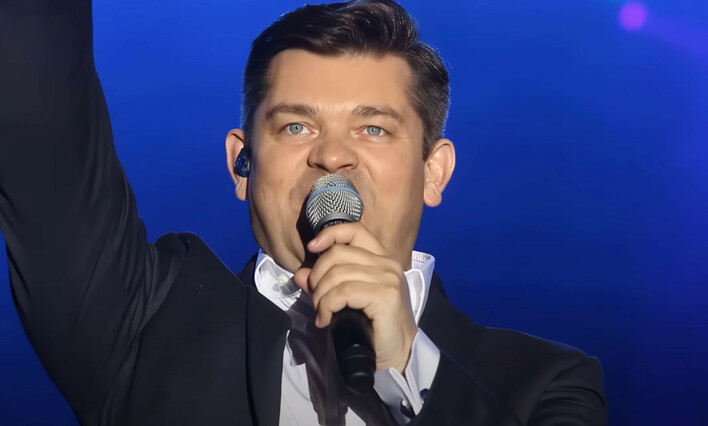 Gorąca premiera od Zenona Martyniuka! Nowa wersja hitu pt. „Pragnienie miłości„.