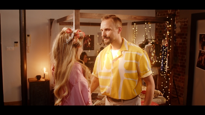 Gorąca premiera teledysku: Maciej Smoliński pt. „Mała miss„