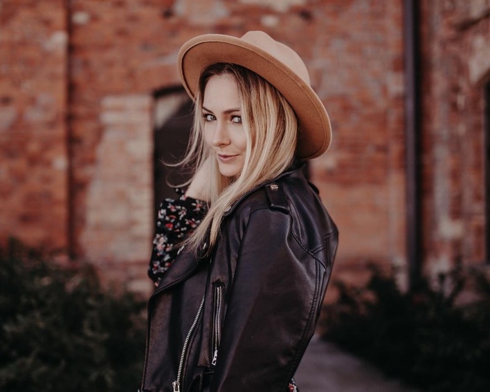 Gorące zdjęcie popularnej wokalistki disco polo rozpaliło internet! Co na to fani?! 