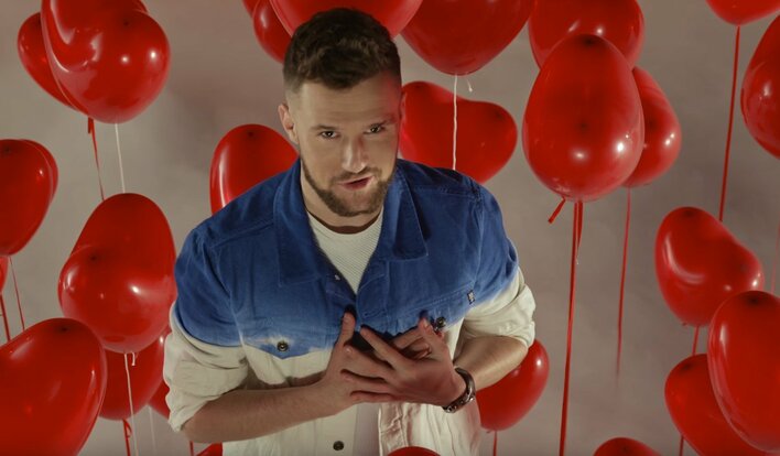 Kolejny sukces popularnego wokalisty disco polo! Jego konto znacznie wzrosło! 