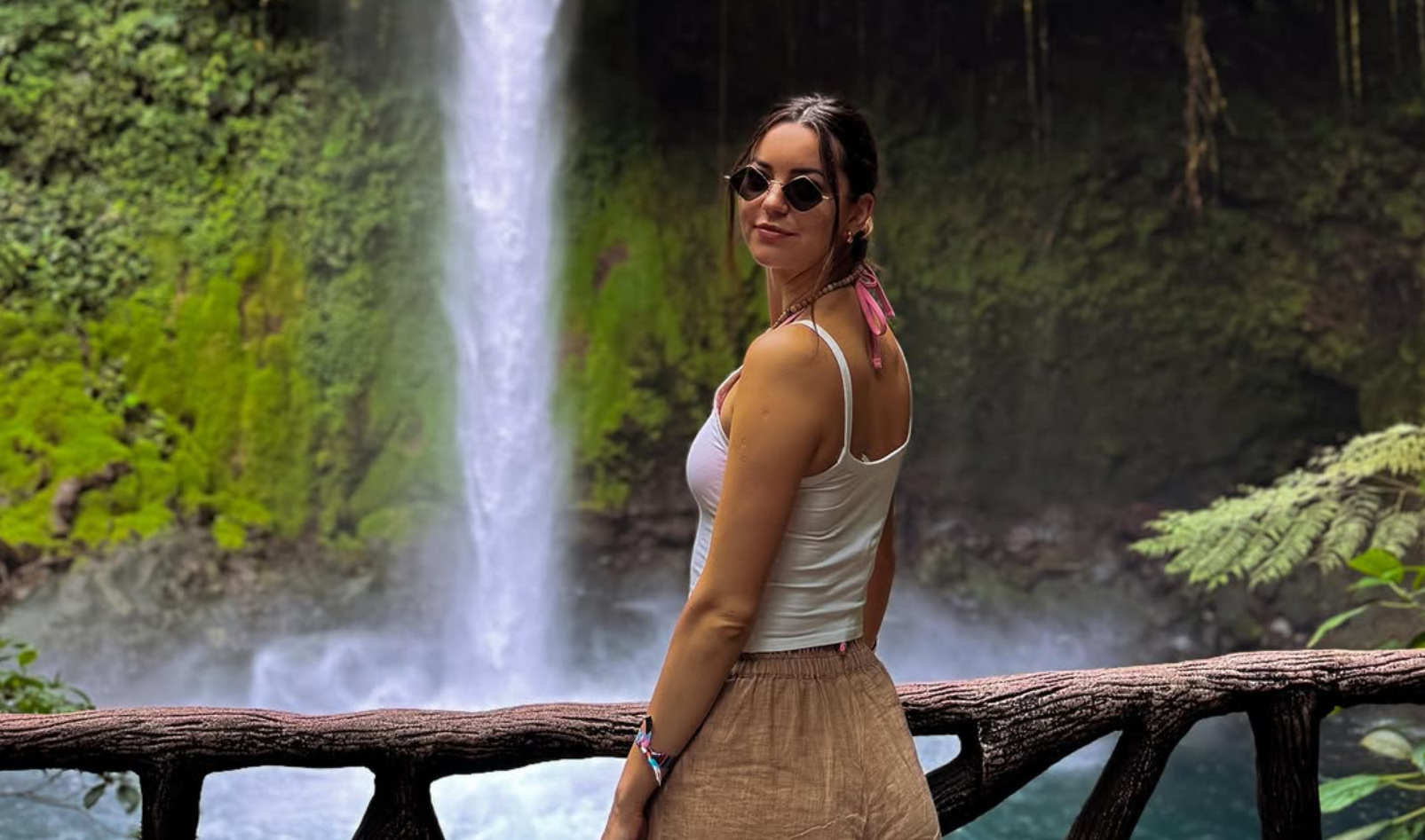 Angelika Żmijewska podkręciła temperaturę w skąpym bikini! Gwiazda disco polo kusi w tropikach!