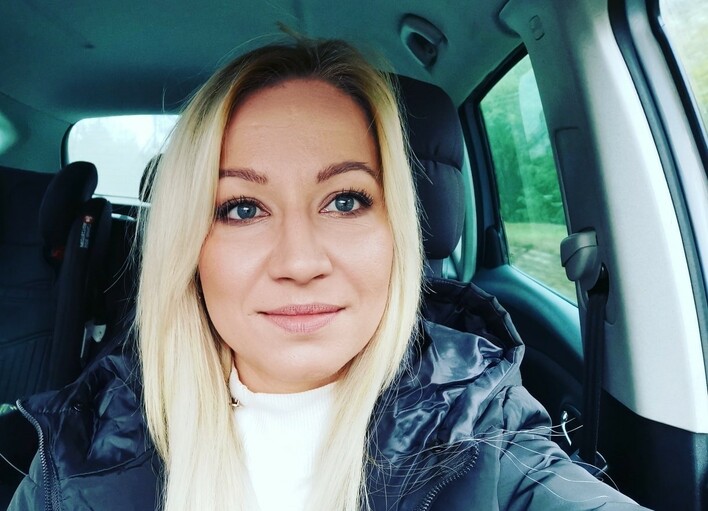 Gorące zdjęcie córki lidera Bayer Full! Cóż za figura! Gwiazda spędza czas na urlopie! 