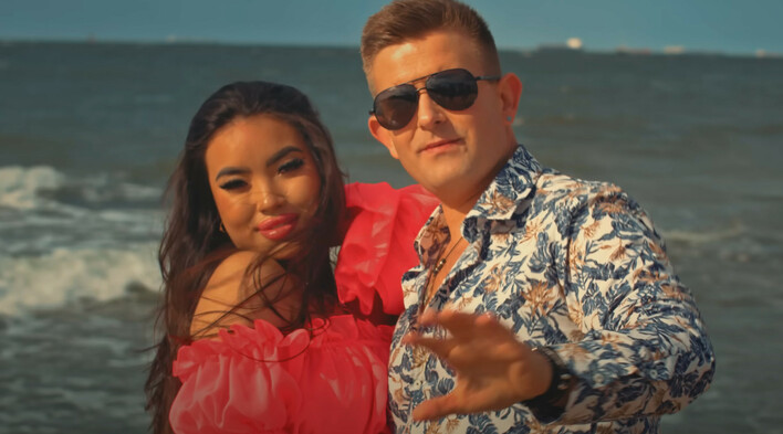 Gorący hit na lato 2023! Przedstawiamy „Dziewczynę jak miód„ - nową propozycję od Bartosza Jagielskiego