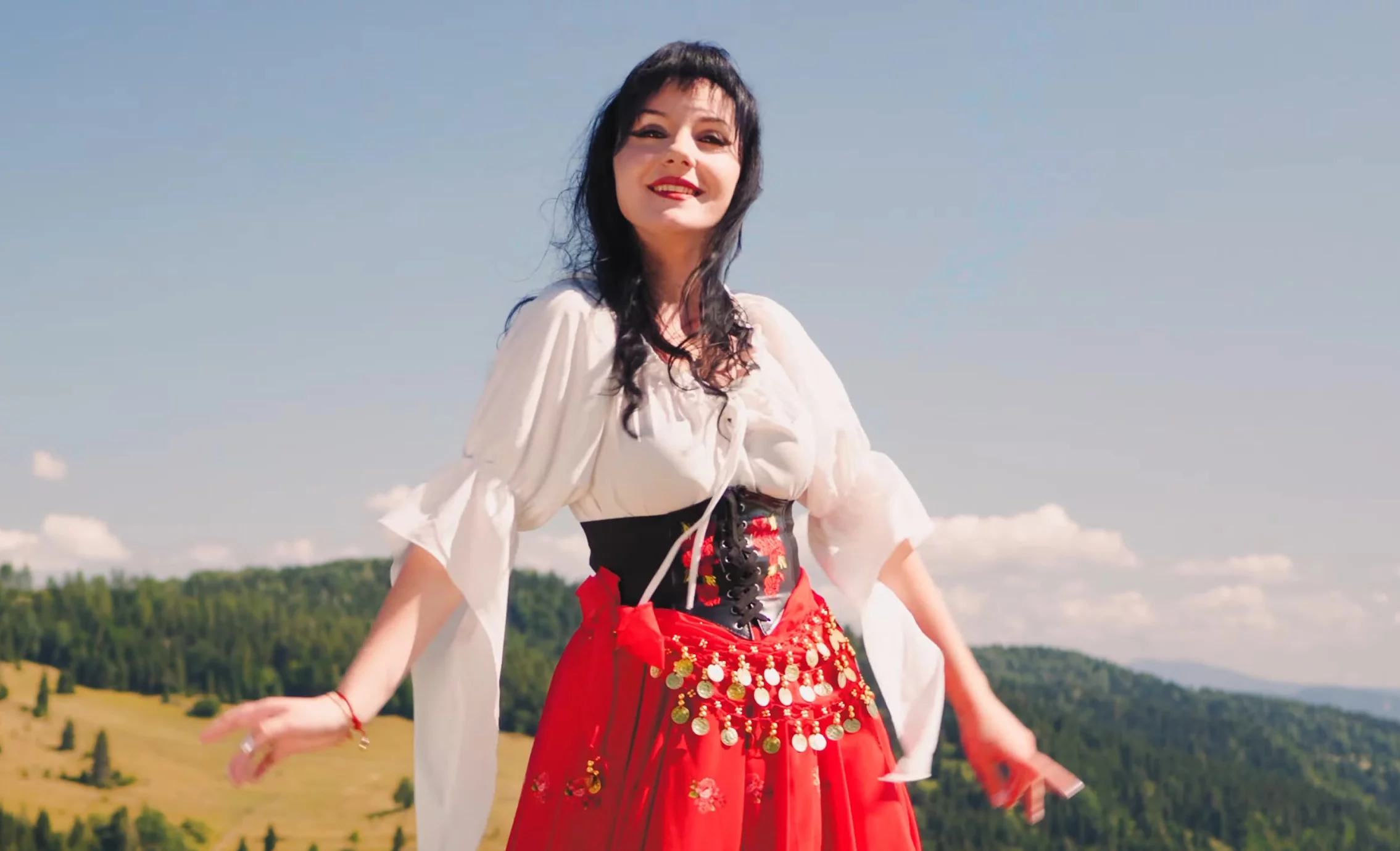Góralska energia i arabskie rytmy w jednym. Edyta Buksa z genialną nowością „Cygańska Góralka Szeherezada"