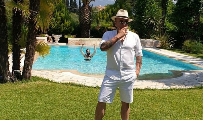 Greckie wakacje zwariowanego wokalisty disco polo