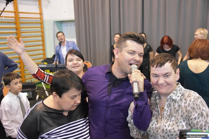 Grupa Akcent pokazała wielkie serce! Wyjątkowy koncert | FOTO | VIDEO