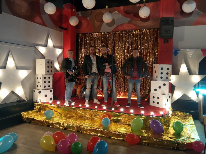 Disco polo w klimacie lat 60. Polski Boys Band Cliver podbije serca nastolatek?!