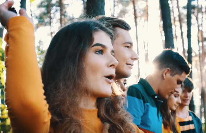 Grupa Drossel nagrała klip w lesie! Wzięło w niej udział kilku bohaterów - zobaczcie video! 