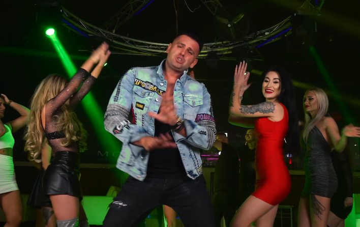 Sukces w rękach znanego gwiazdora disco polo Extazy! Jego najnowsza produkcja zarobiła milion! 