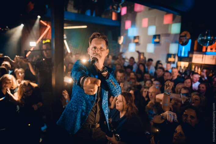 Grupa Mig to klasa światowa! Zobaczcie ich występ na żywo! Fani zachwyceni! | VIDEO