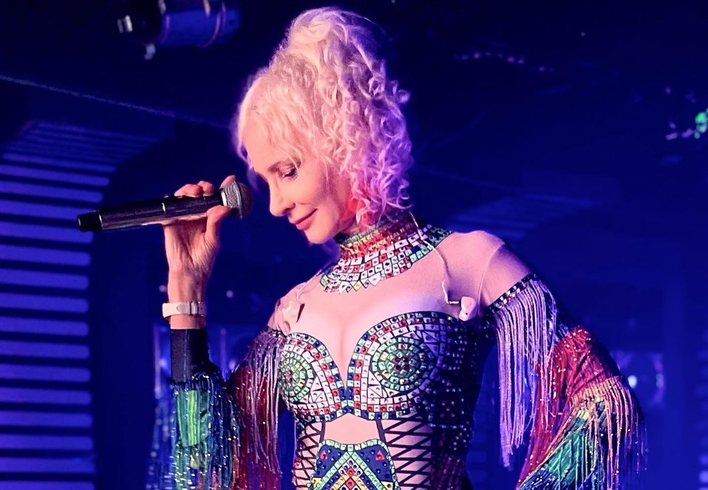 Gwiazda disco polo - Elwira Mejk zachwyca kontrowersyjnym koncertowym strojem! Co zrobiła, że wszyscy mówią o niej teraz