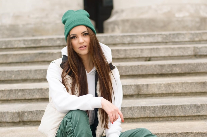 Gwiazda disco polo Angelika Żmijewska  wygląda jak uczestniczka Top Model?! Te zdjęcia robią furorę w internecie!