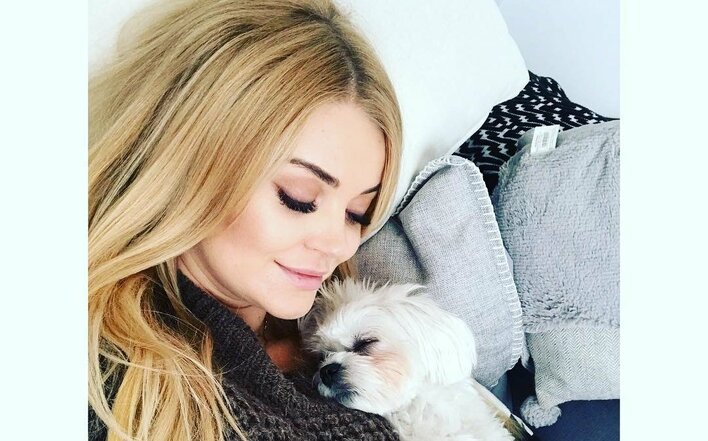 Gwiazda disco polo boi się porodu. Lekarze zdecydowali się na cesarskie cięcie.