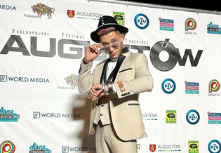 Gwiazda Disco Polo, Kamil Kossakowski, inwestuje w luksus! Oto jego nowa mobilna rezydencja