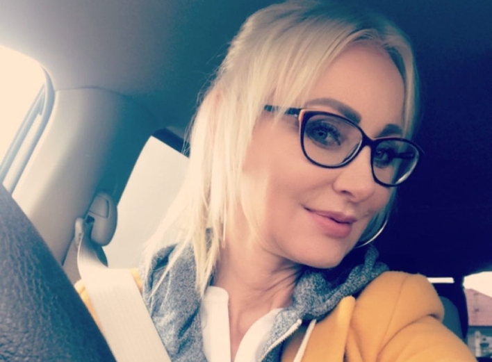 Gwiazda disco polo w odważnej sesji! Fotografie są niemalże erotyczne! 