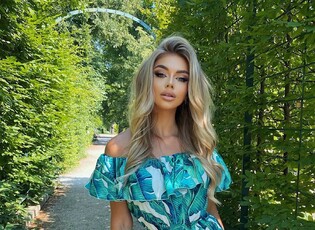 Śliczna gwiazdeczka znana ze świata disco polo odsłoniła biust! Fani zachwyceni, komplementują artystkę! 