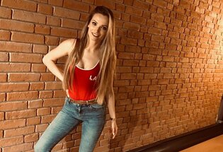 Gwiazda disco polo przyjęła wyzwanie! Nagranie wokalistki Energy Girls pobija sieć!