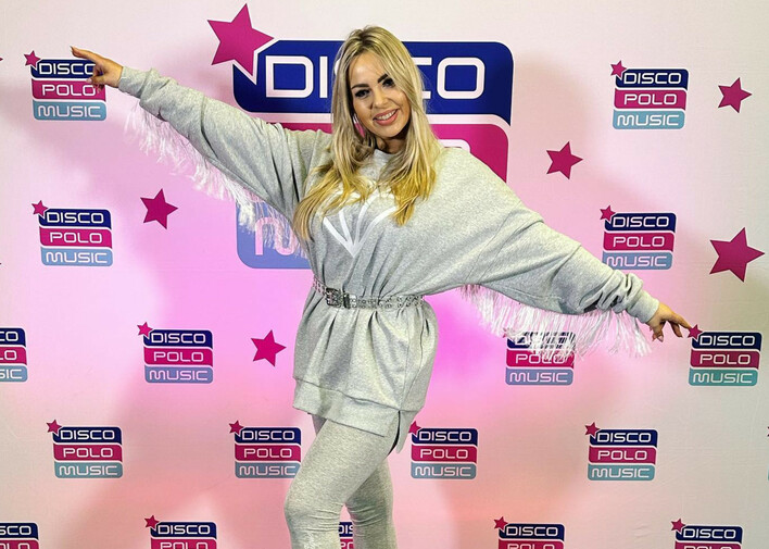 Uwielbiana gwiazda disco polo schudła 20 kg! Zmiana jest ogromna! Paula Karpowicz pokazała dwa zdjęcia! 