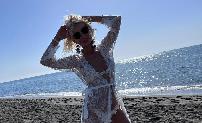 Opadną Wam szczęki! Uwielbiana wokalistka disco polo odsłoniła NAGIE ciało?! Fani „syreny podobno nie istnieją„ 