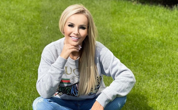 Gwiazda disco polo w zniewalającym wydaniu, widok odbiera mowę! Artystka wygląda niczym anioł!