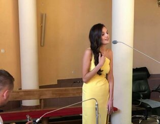 Wokalistka disco polo zaśpiewała na ślubie swojej siostry! Wzruszające nagranie podbija internet! 