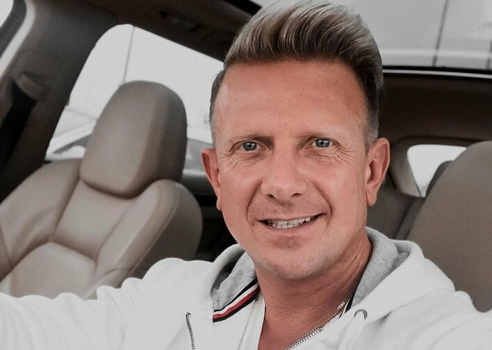 Burza w sieci! Gwiazdor muzyki disco polo ostro wkurwio**! Co trzeba być za ku**ą!