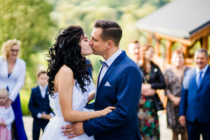 Ślub w pandemii! Gwiazdor disco polo i jego żona pokazali jak wyglądał ich najważniejszy dzień! 