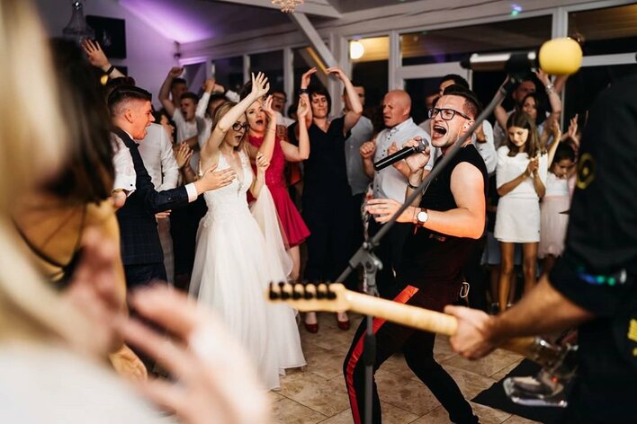 Ktoś próbował zniszczyć karierę gwiazdora disco polo?! Artysta szczerze o sukcesie i marzeniach! 