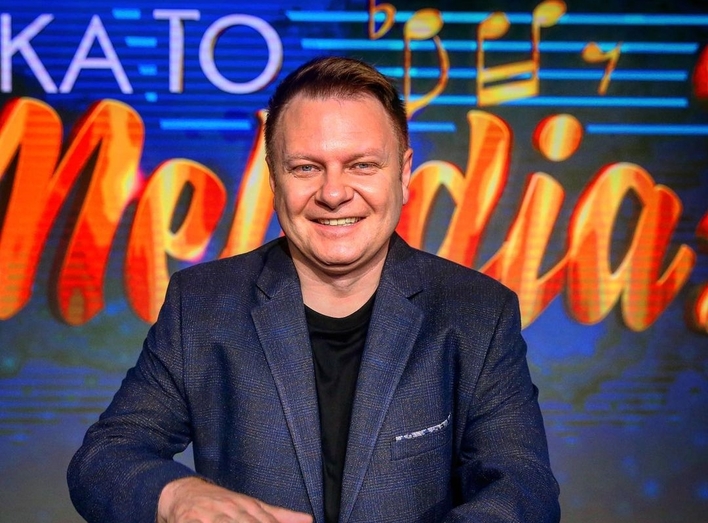 Gwiazdor disco polo pokazał stertę gotówki „Ja już swoją dotację dostałem” 