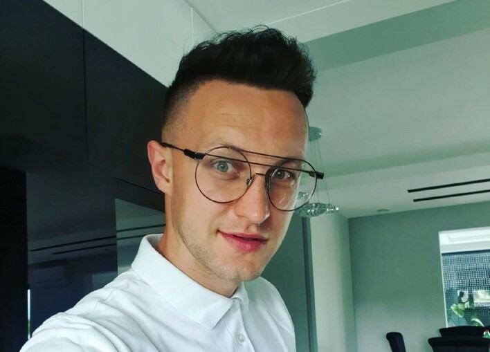 Gwiazdor disco polo pokazał się z córką! Internauci Ją pokochali! Chcą aby wystąpiła z Nim w teledysku! Co na to wokalista?! 