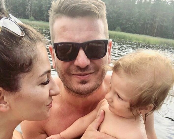 Gwiazdor disco polo podzielił się swoim największym szczęściem! Internauci pod wrażeniem!