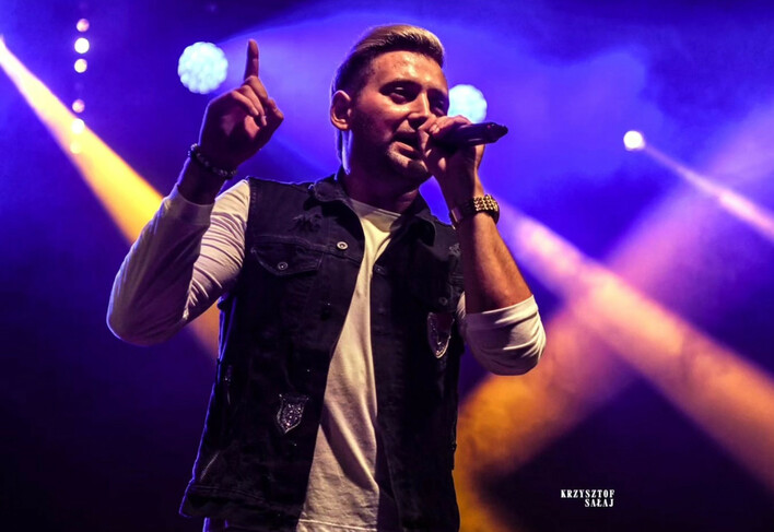 Gwiazdor disco polo pokazał tatę! Był obecny na jego ostatnim koncercie! 